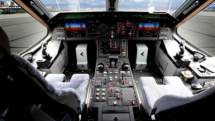 KC-390 cockpit